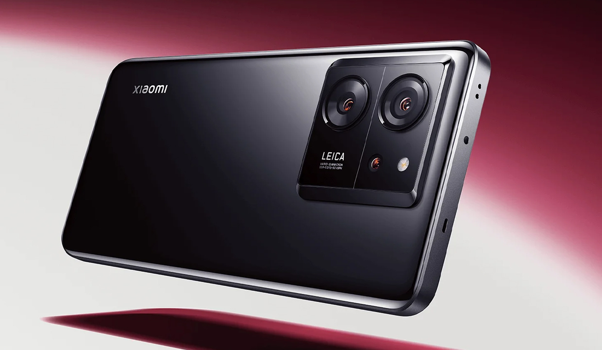 "Xiaomi smartphone with Leica dual camera module – sleek black design"