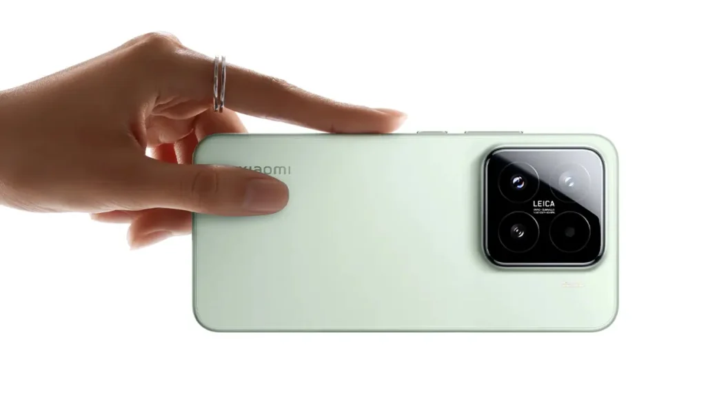 Xiaomi 15 camera and hand gesture